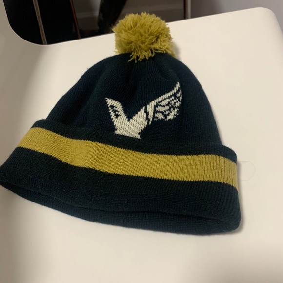 10.Deep Victory Beanie - Picture 2 of 2